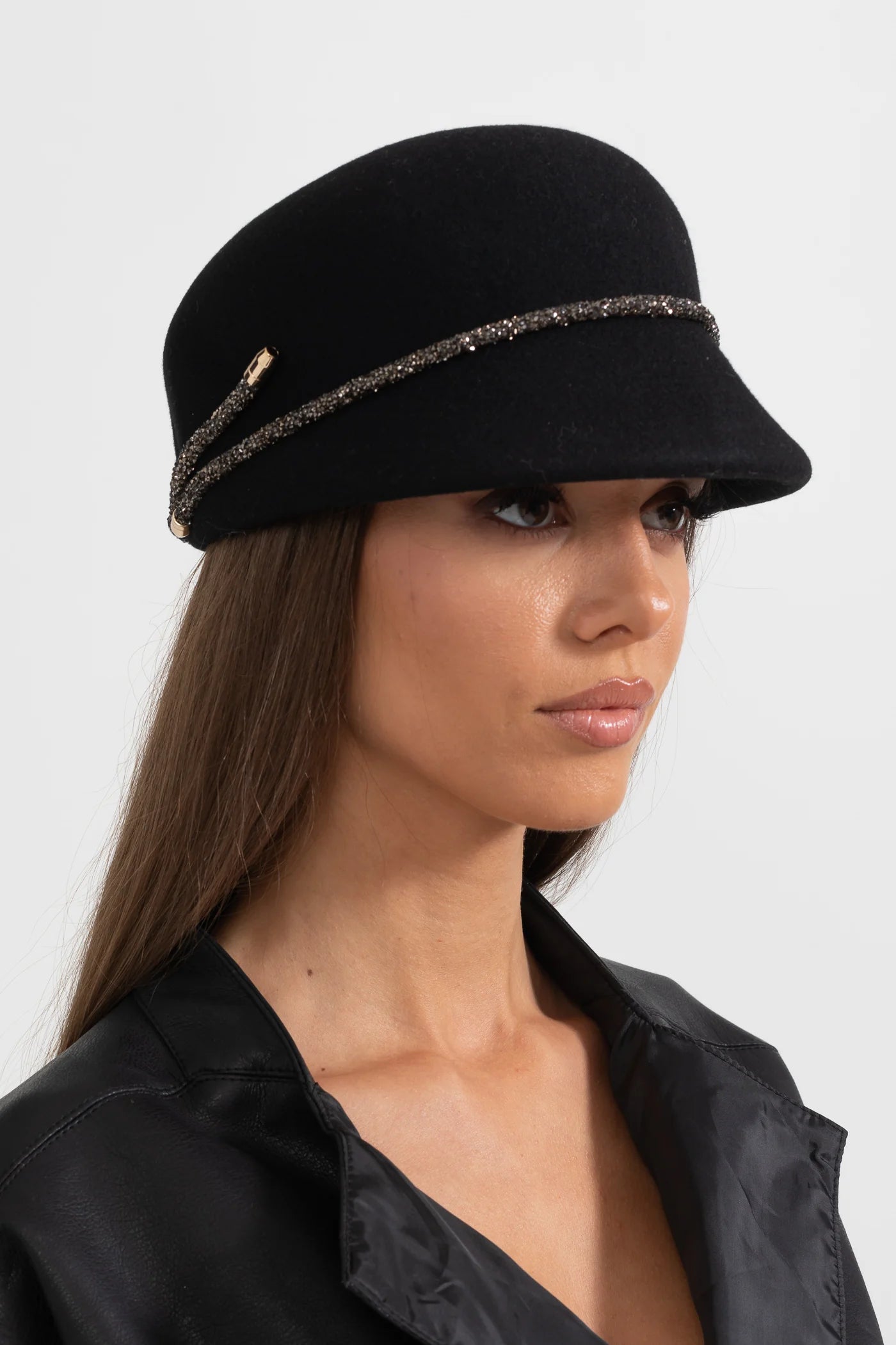 SHORT BRIM HAT WITH WRAPPED DETAIL