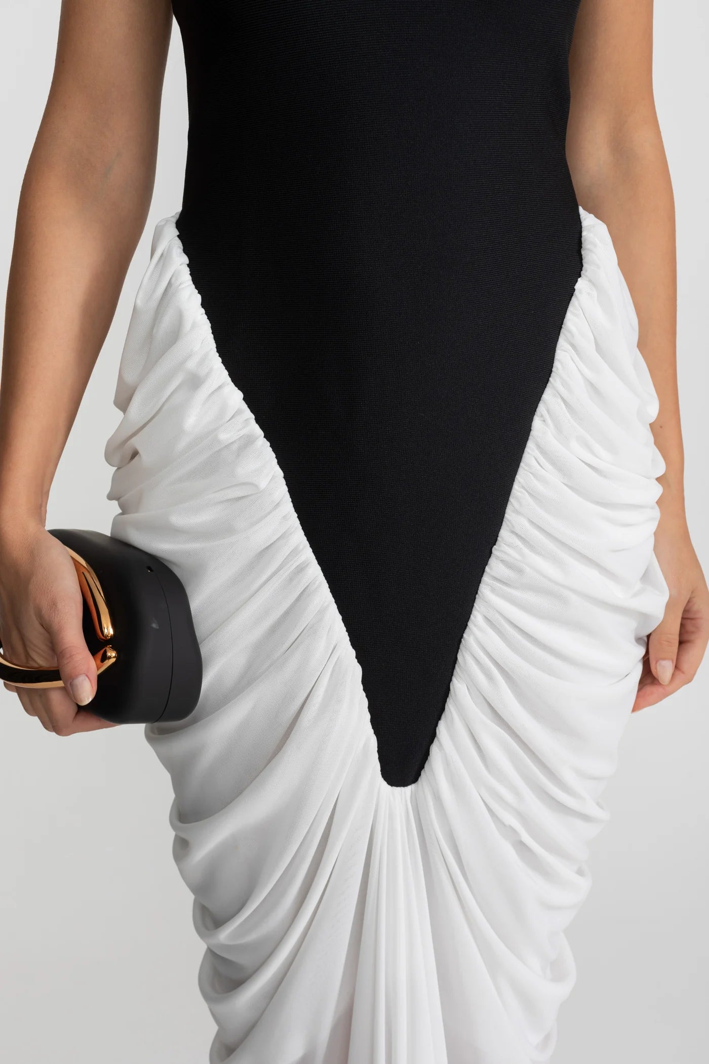 BEREN Contrasting Ruched Maxi Bodycon Dress
