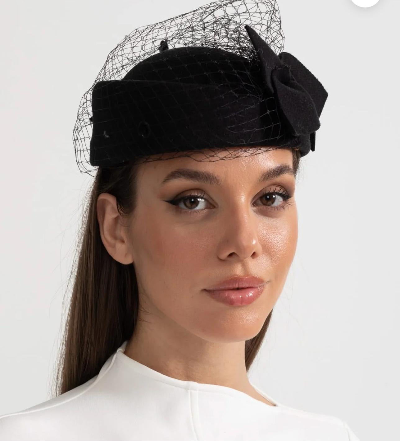 BERET WITH VEIL